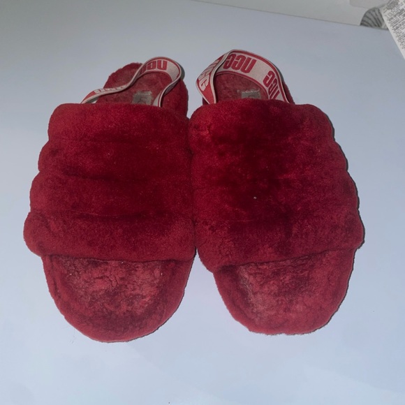 UGG Women's slides in burgundy - Picture 1 of 4